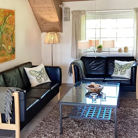 Vakantiehuis 5 Star In Vaeggerlose Bøtø By