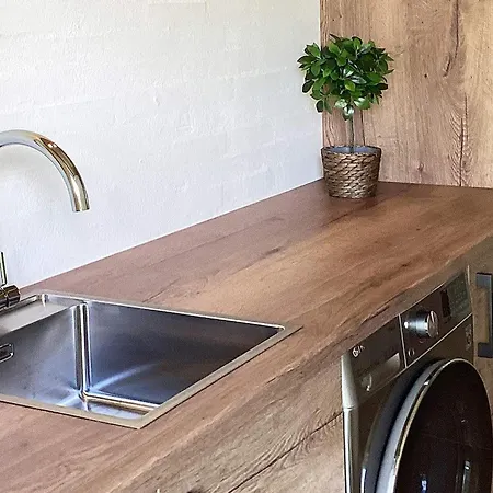 12 Person In Vaeggerlose * Bøtø By